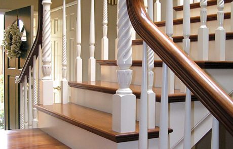 Two-tone Over the Post Staircase