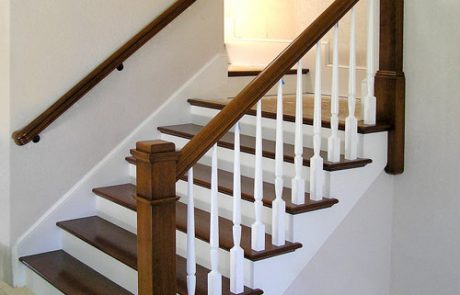 Two-tone Post to Post Staircase